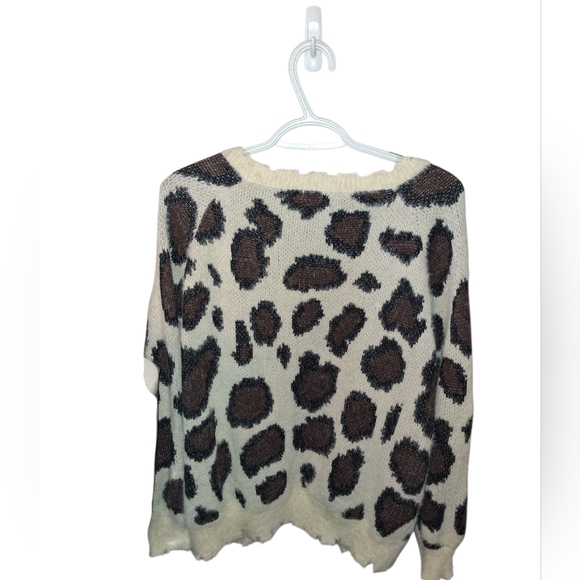 Umgee Animal Print Eyelash Sweater EUC Size L - Picture 3 of 4